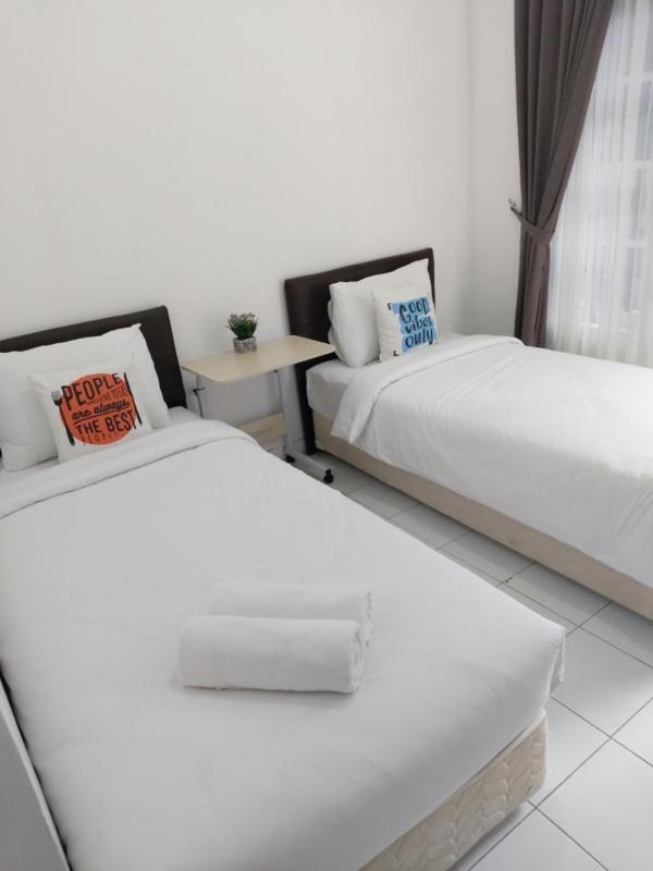 Tamadara Guesthouse Jogja Maguwo Ngoại thất bức ảnh